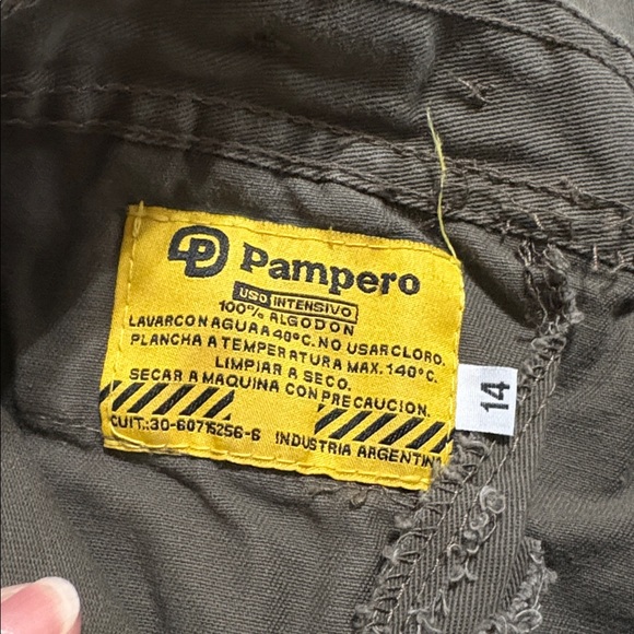 Pampero button ankle pants. Size waist 28” - Picture 6 of 6
